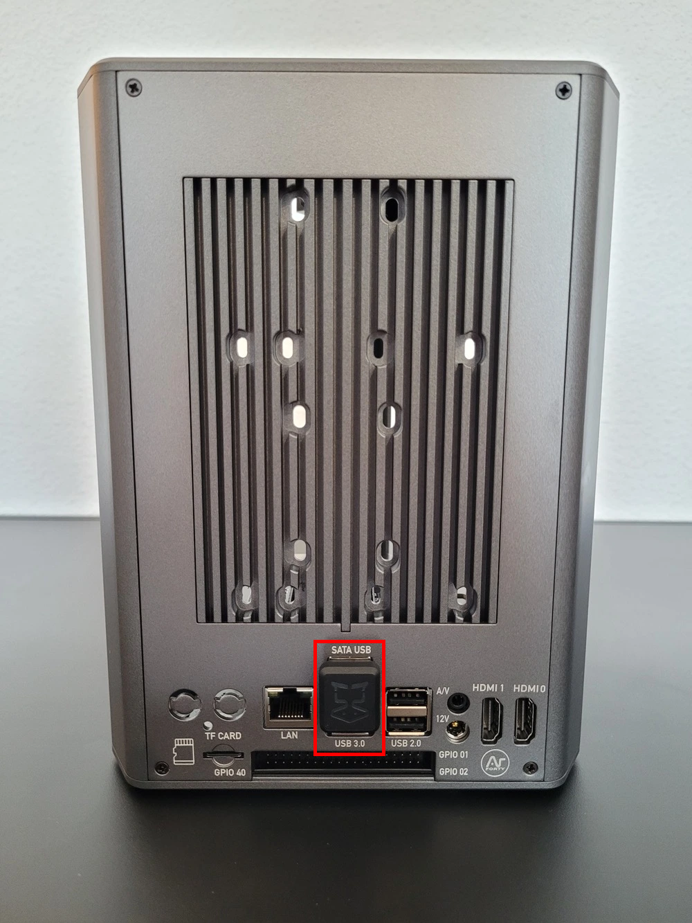 boitier argon eon - remontage façade arrière et mise en place jump sata-usb