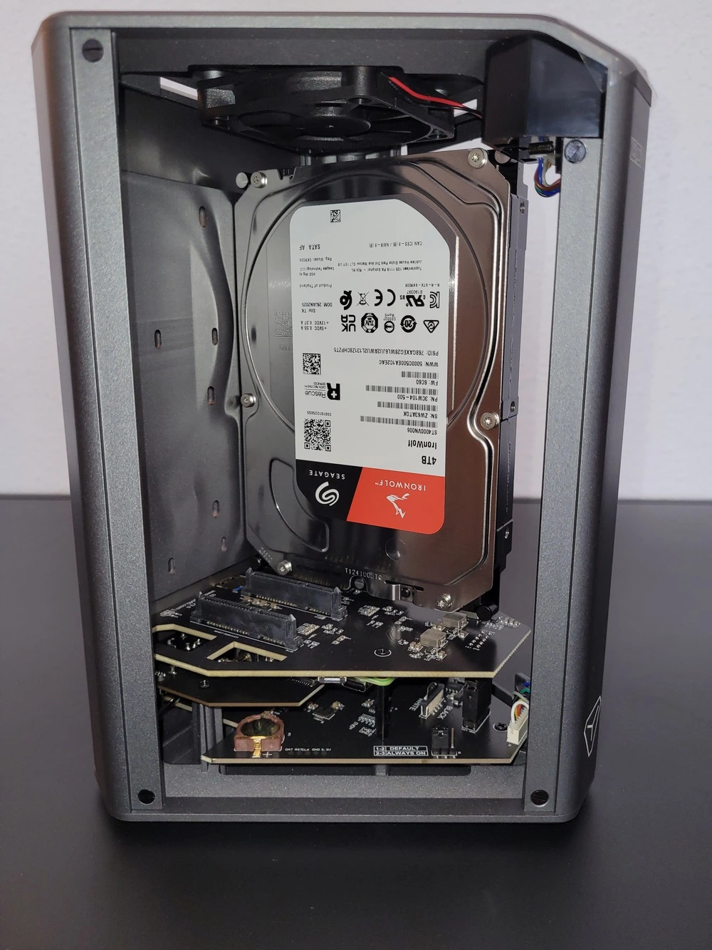 montage boitier - montage disque dur sata